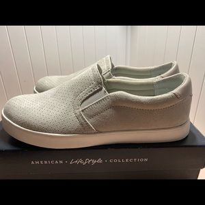 BRAND NEW Dr. Scholl’s Madison Women’s Slip On Sneakers